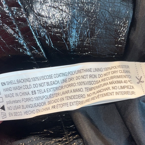 Forever 21+Women’s Black High Gloss Faux Leather Zipper Moto Jacket Size 14 NWOT - Picture 10 of 10